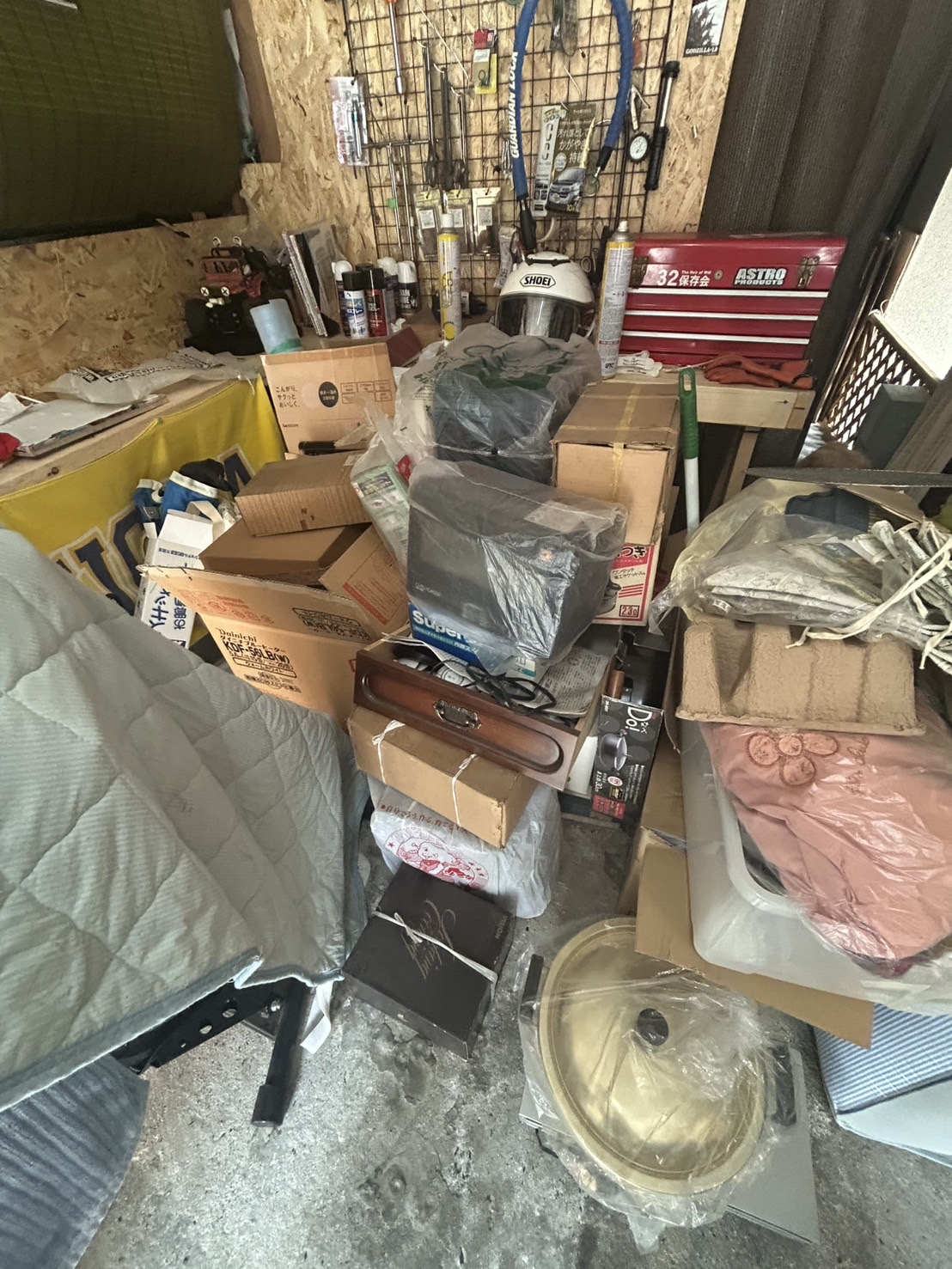 井原市井原町 不用品回収前の倉庫内の様子