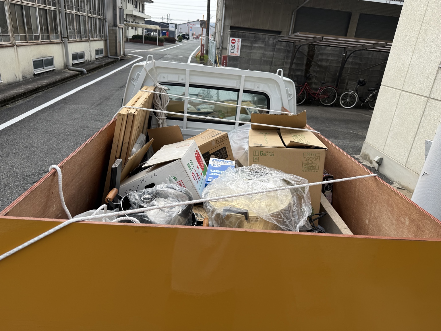 井原市井原町 不用品回収で積み込んだ荷物