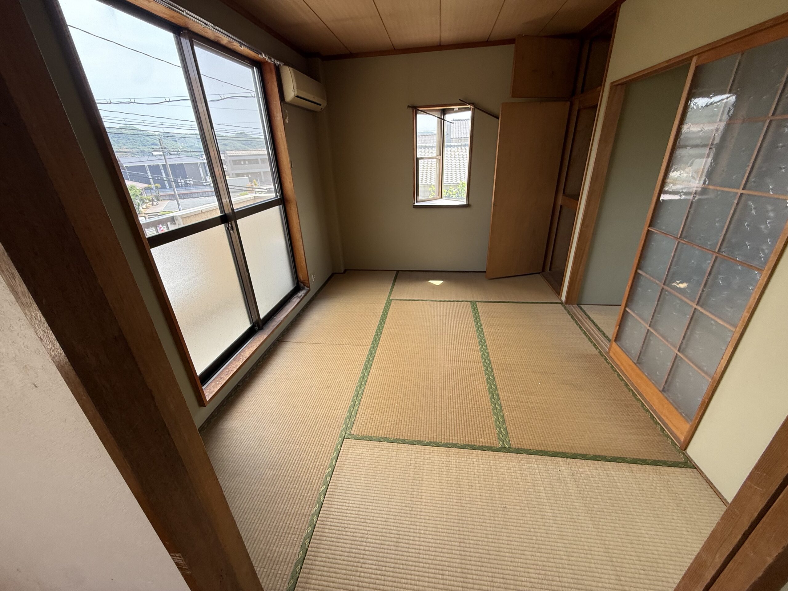 倉敷市福田 アパート 和室 残置物 撤去 後 ハウスクリーニング前 便利屋あんばい